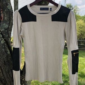525 America Cream/Beige Pullover w/ Sleeve Patches, Size M